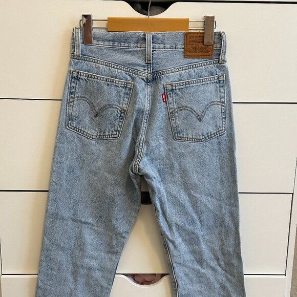 Levi's 501 Wedgie Straight Jean (Light/Medium Wash) - Picture 3 of 4